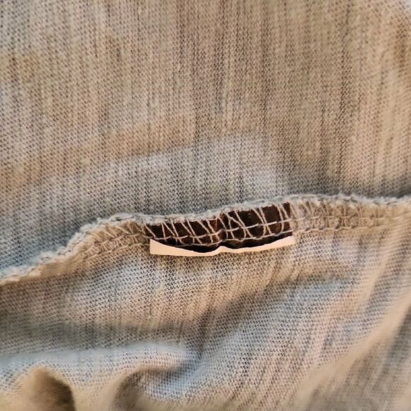 Great Coast V-Neck T-Shirt Size XL - Picture 4 of 5